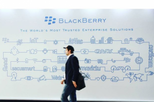 Telex : Un film sur l'histoire de BlackBerry, Dublin fait une pause sur les datacenters, L'IA pour dater les anciens ossements