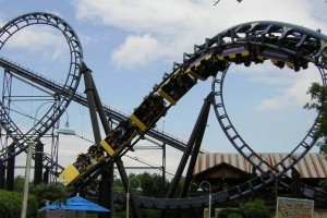 Telex : L'iPhone 14 appelle les secours dans un grand 8, Le directeur du BSI limog� sur fond de liens avec la Russie, La bataille Musk-Twitter continue