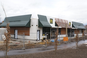 McDonald's explique sans convaincre aprs sa panne IT mondiale