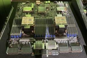 Pour �quiper les datacenters IA Stargate, Oracle a command� 400 000 GB200 � Nvidia pour un montant de 40 milliards de dollars. (Cr�dit S.L.)
