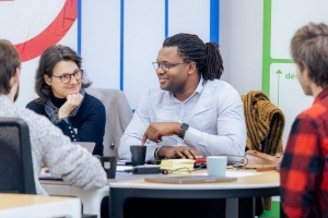 Avec AI Jump, Simplon forme massivement  la GenAI