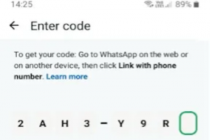Une faille exploite le code d'appairage de WhatsApp