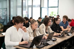 Paris-Panth�on-Assas et l'Efrei ouvrent un Master digital et supply chain