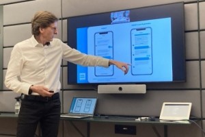 Apr�s un test, HelloBank d�ploie son assistant de GenAI