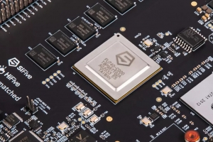 Telex : Microsoft bloque les comptes de d�veloppeurs VeraCrypt et WireGuard, SiFive l�ve 400 M$ pour implanter RISC-V dans les datacenters, Meta garantit 21 Md$ suppl�mentaires � CoreWeave