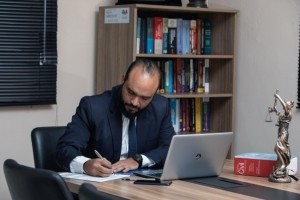 Les m�tiers juridiques transform�s par l'IA