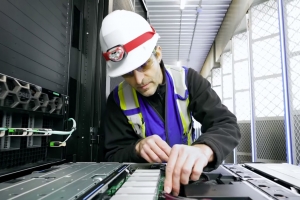 IREN�acquiert�Mirantis�625 M$ pour muscler son cloud IA�