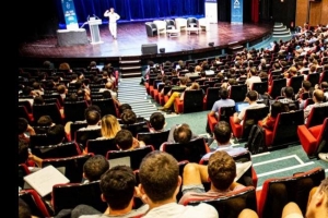 Polytechnique g�n�ralise l'enseignement de l'IA en 2e ann�e