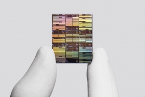 Telex : IBM d�voile une puce en 0,7 nm, Cloudflare lance Pact pour �liminer les Captcha, Apple augmente les prix des Mac et des iPad