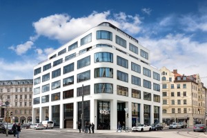 EQS Group lance Q, une couche d'IA pour la conformit�, et annonce des agents