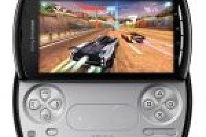 MWC 2011 : Sony Ericsson Xperia Play, n pour jouer