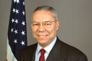 Colin Powell rejoint le conseil d'administration de Salesforce Colin Powell rejoint le conseil d'administration de Salesforce