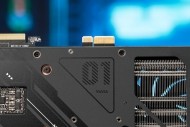 Jusqu'à 900 watts pour un GPU directement alimenté par la carte mère