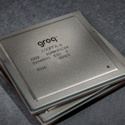 Grav en 14 nm chez GlobalFoundries, le TPU de Groq est un acclrateur ddi aux calculs IA comme PyTorch, TensorFlow et ONNX. (Crdit Groq)