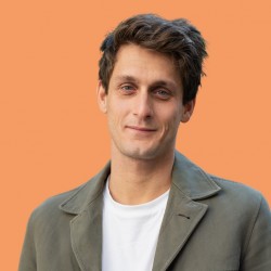  Les jeunes de 18-36 ans fraudent 2,4 fois plus, ils ont plus facilement accs  des outils et aux rseaux sociaux qu'ils matrisent depuis leur jeune ge , assure Marc de Beaucorps, co-fondateur et prsident de Finovox.