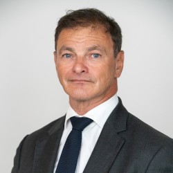  Chez AI Builders, nous sommes mme en train de dployer des projets exprimentaux de ce type,  savoir des agents autonomes capables d'oprer le travail des humains dans l'exploitation et dans l'automatisation de tout ou partie du datamanagement , prc