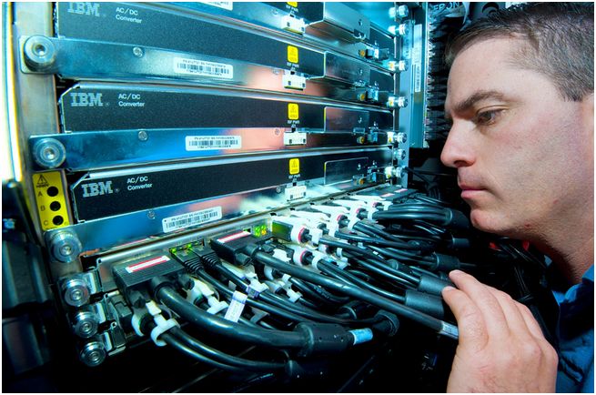 zEnterprise EC12, mainframe IBM