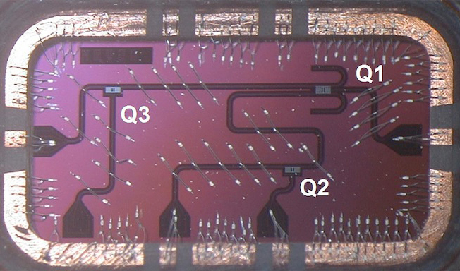 3 qubits sur une plaque de silicium 3 qubits sur une plaque de silicium